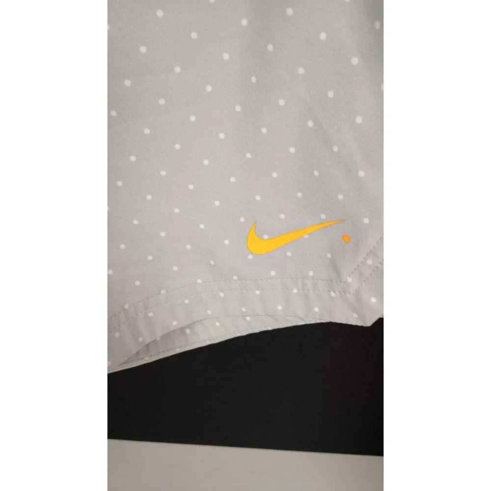 Nike Golf Womens Gray Polka Dot Dri-Fit Shorts Tangerine Swoosh Size 2